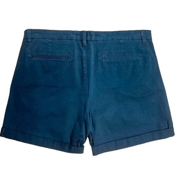 Barbour Women’s Navy Blue Essential Short Size US 14 UK 18 - Picture 2 of 7